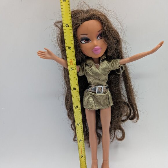 Vintage Bratz Strut It Yasmin 2001 MGA Original Outfit Y2K - Picture 3 of 7
